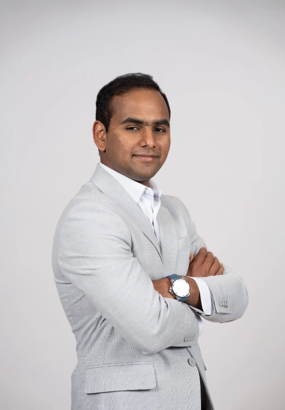 Portrait of Jithu Sajeevan, Licensed Real Estate Advisor.